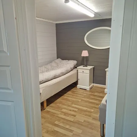 Apartman Cosy Living Room, Bedroom And Bathroom And Kitchen Area *