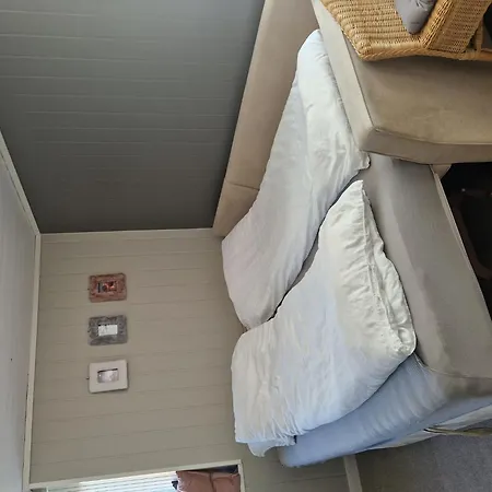 Apartman Cosy Living Room, Bedroom And Bathroom And Kitchen Area