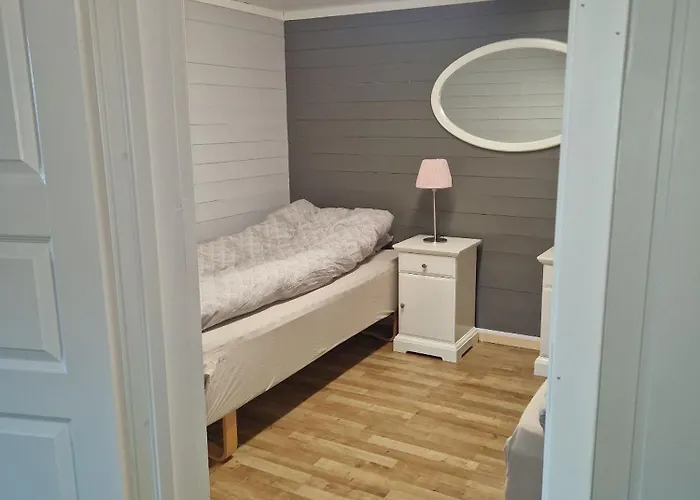 بيت ضيافة Cosy Living Room, Bedroom And Bathroom And Kitchen Area 3*